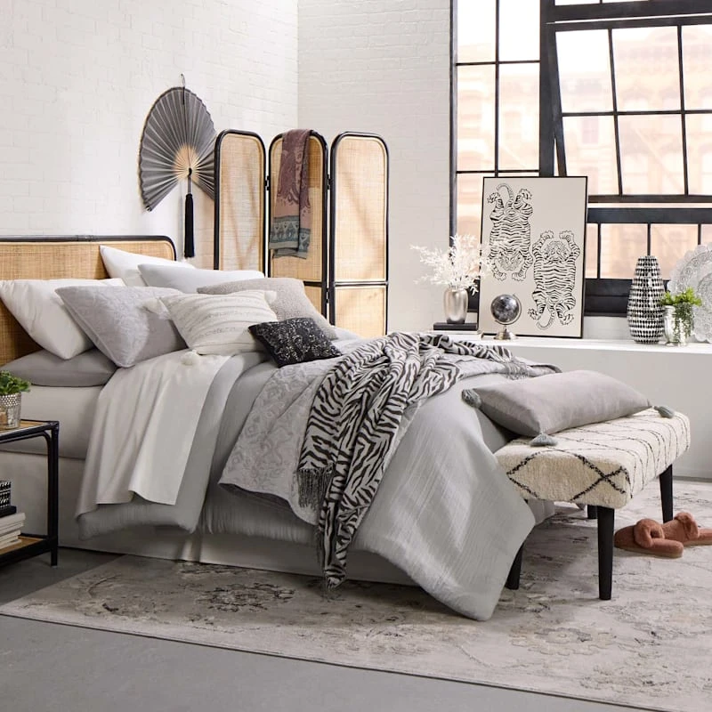 Found & Fable Zuri Cream & Black Tufted Bench 13 Found & Fable Zuri Cream & Black Tufted Bench - Image 11