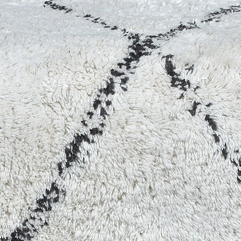 Found & Fable Zuri Cream & Black Tufted Bench 8 Found & Fable Zuri Cream & Black Tufted Bench - Image 6